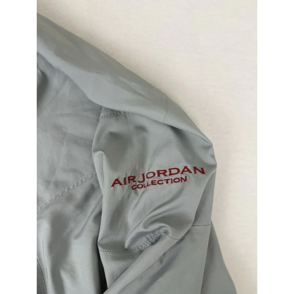 Mens Vintage‎ Nike Jordan 20th Anniversary 2005 196074 070 Silver Zip Up Jacket